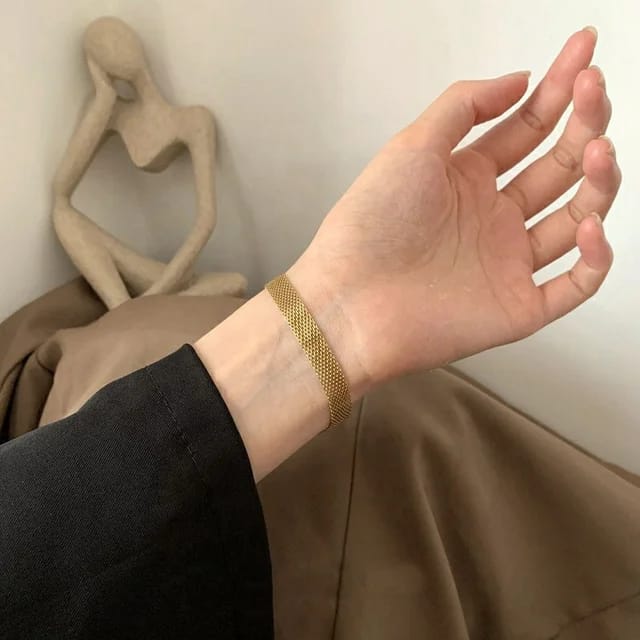 Mesh Gold Bracelet – Elegant, Lightweight & Anti-Tarnish