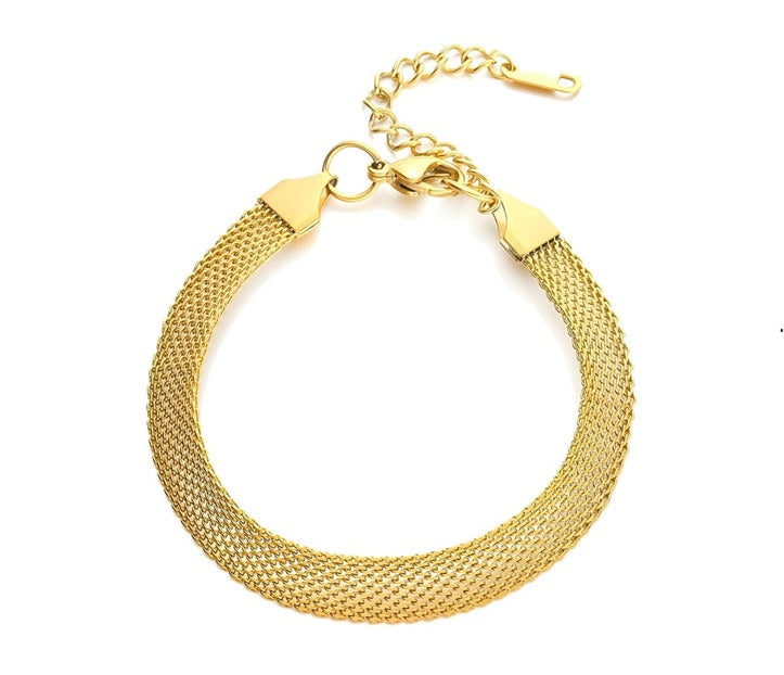 Mesh Gold Bracelet – Elegant, Lightweight & Anti-Tarnish