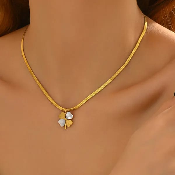 Elegant Four-Leaf Clover Pendant Necklace